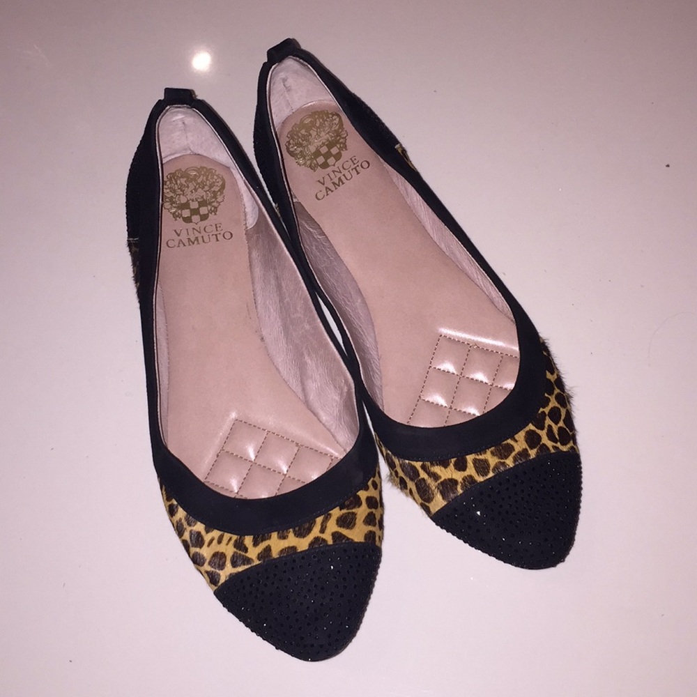 Vince Camuto nice flat shoes.